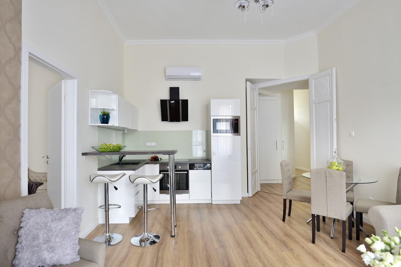 Julia Superior Apartment In The City Center. بودابست المظهر الخارجي الصورة